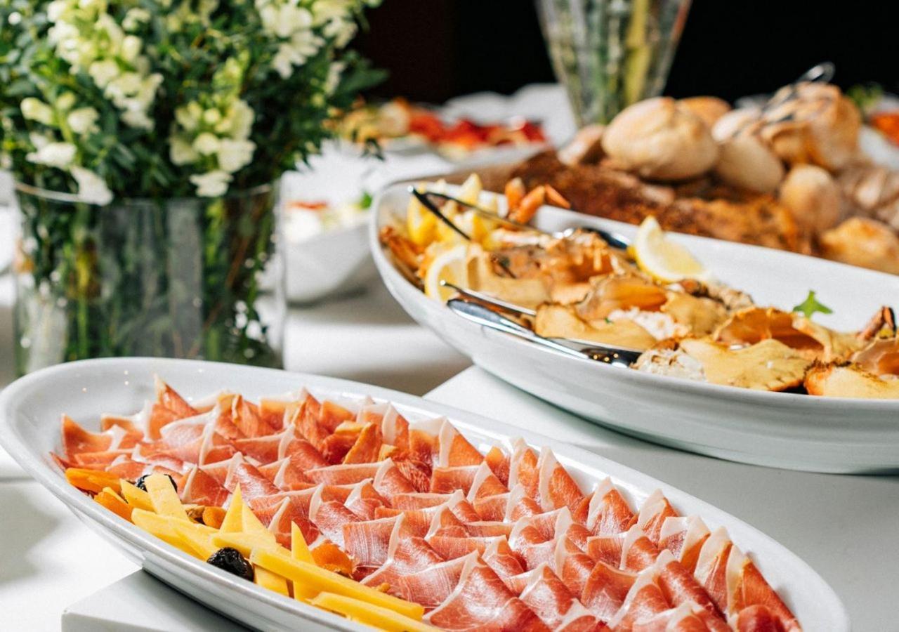 Montebelo Viseu Congress Hotel & Spa Exterior foto Cold buffet