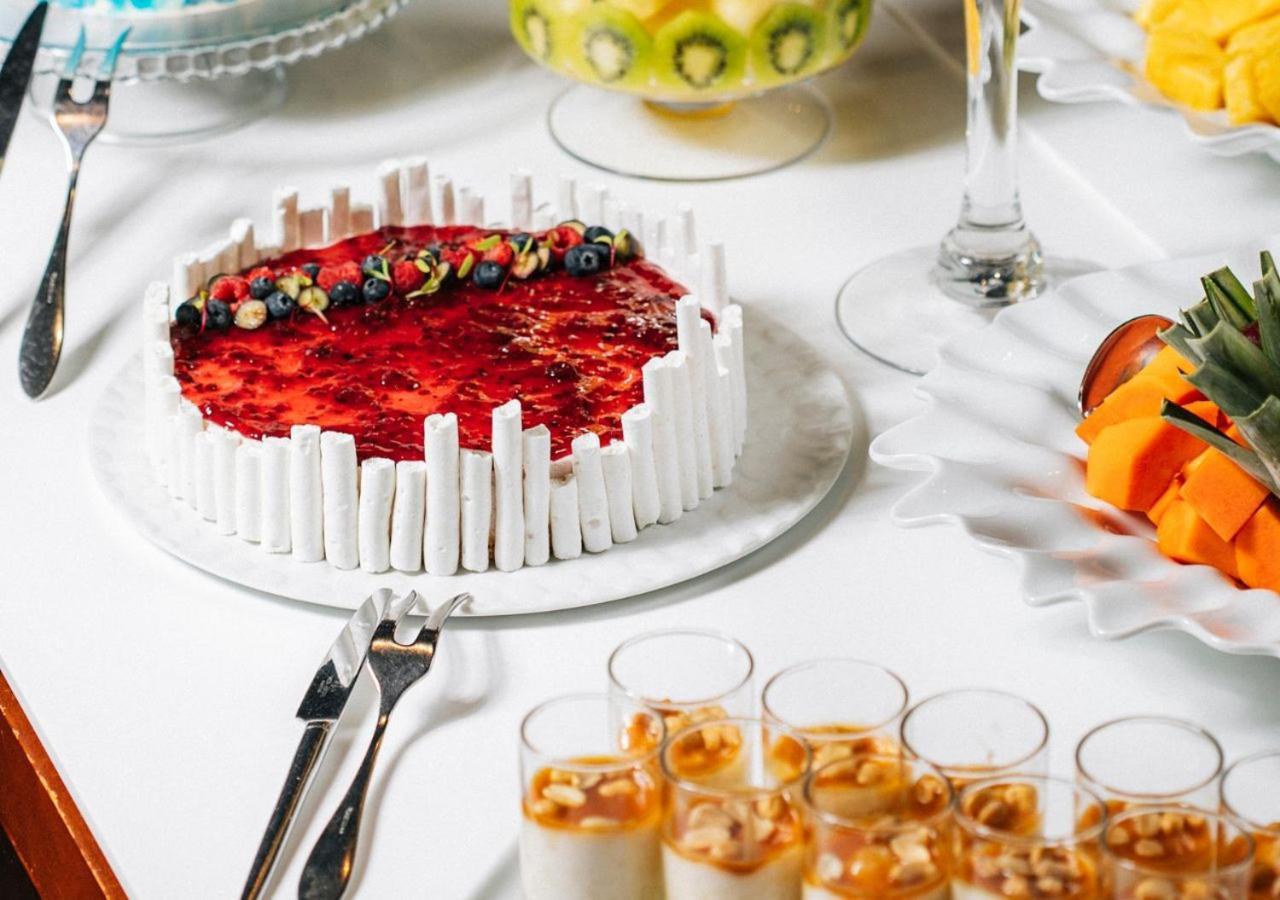 Montebelo Viseu Congress Hotel & Spa Exterior foto A cake server