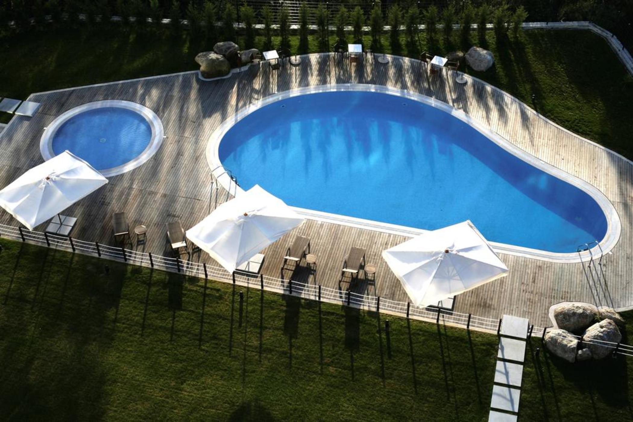 Montebelo Viseu Congress Hotel & Spa Exterior foto The swimming pool at the hotel